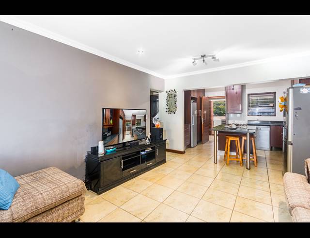 2 BEDROOM SECTIONAL TITLE FOR SALE IN BLACKHEATH
